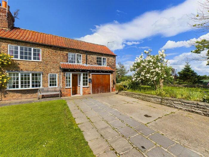 4 Bedroom Semi-Detached House For Sale In Main Street, Kilnwick, Driffield, YO25