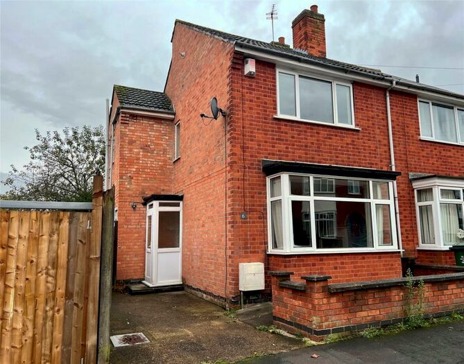 2 Bedroom Semi-Detached House To Rent In East Road, Birstall, Leicester, Leicestershire, LE4