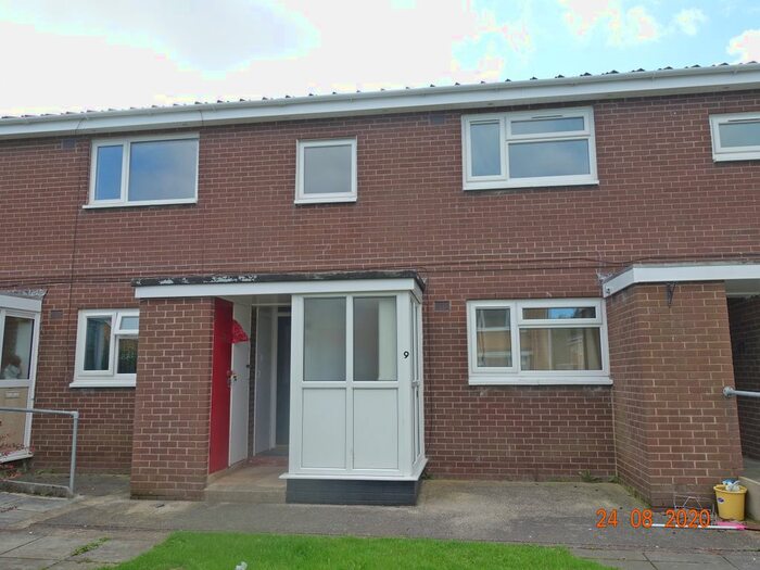 2 Bedroom Flat To Rent In Dumfries Close, Bispham, FY2