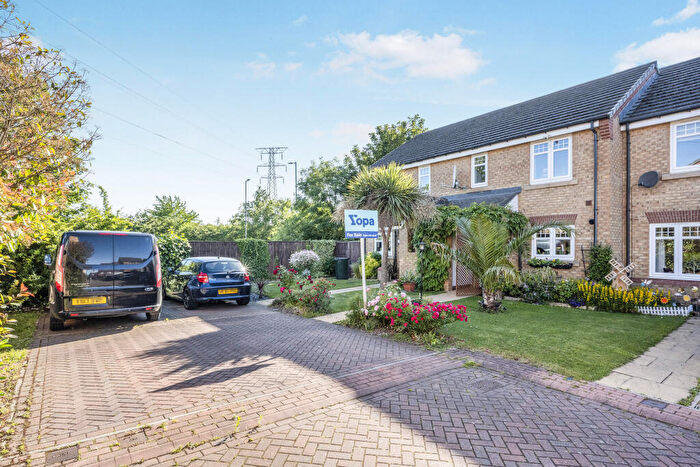 2 Bedroom Property For Sale In Oxford Mews, Rotherham, S63