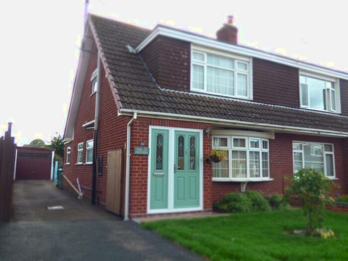 3 Bedroom Semi-Detached House To Rent In Manor Park, Longlevens, GL2