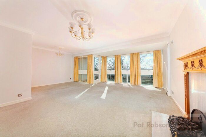 2 Bedroom Flat To Rent In Wentworth Grange, Gosforth, Newcastle Upon Tyne, NE3
