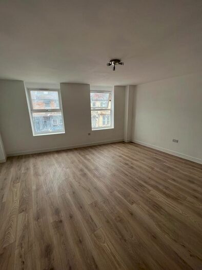 1 Bedroom Studio To Rent In High Road Leyton, London, E15