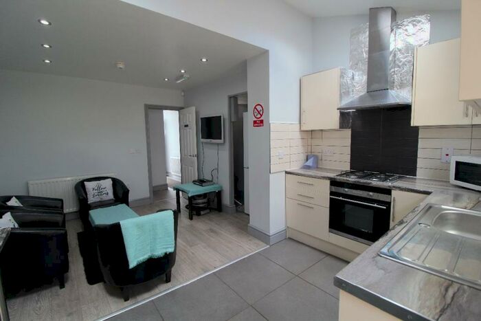 4 Bedroom Terraced House To Rent In Crown Street, Preston, Lancashire, PR1