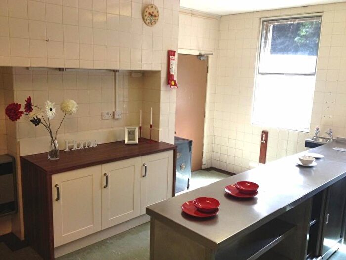 11 Bedroom Detached House To Rent In Rosehurst, LS6