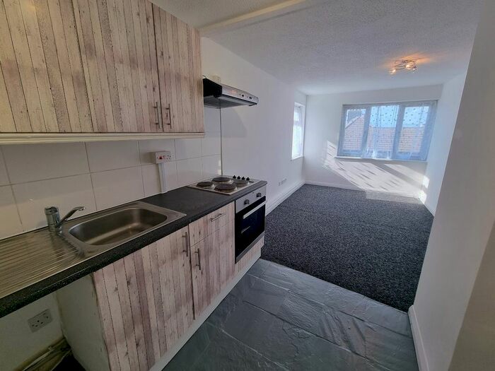 1 Bedroom Flat To Rent In Chapelsite Court, Coleman Rd, Belvedere, Kent, DA17