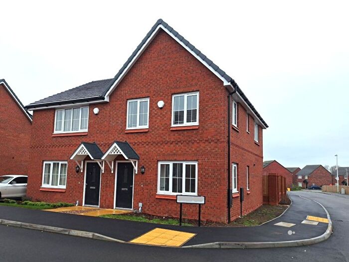 3 Bedroom Semi-detached House For Sale In Smarts Road, Bedworth, CV12