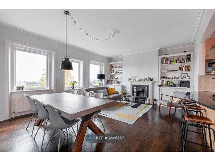 2 Bedroom Flat To Rent In Southwood Lane, London, N6