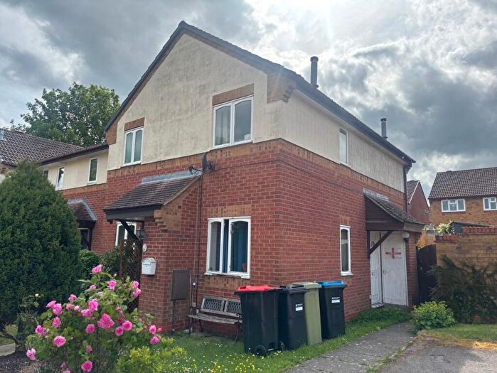 1 Bedroom Cluster House To Rent In Dickens Spinney, Olney, MK46