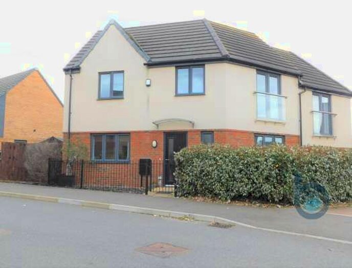 3 Bedroom Semi-Detached House To Rent In Chamberlain Way, Peterborough, PE4