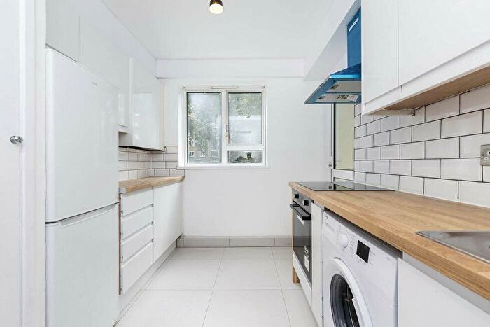 3 Bedroom Flat To Rent In Robert Street, Mornington Cresent, NW1