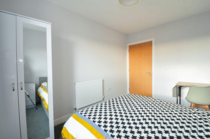 4 Bedroom Town House To Rent In Moss Lane East, Manchester, M16