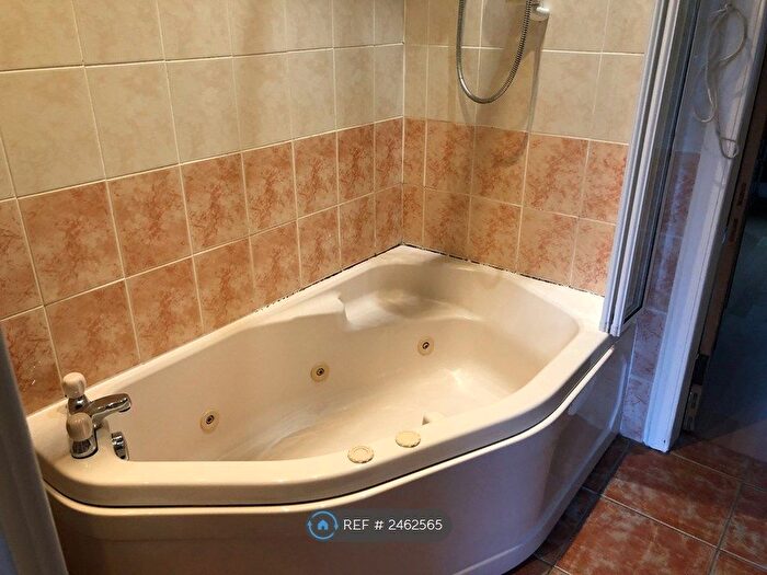 1 Bedroom Flat To Rent In Rosemount Buildings, Edinburgh, EH3