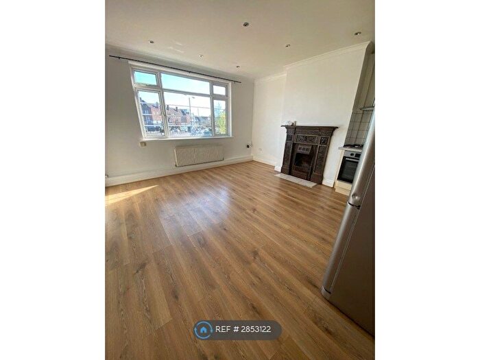 1 Bedroom Flat To Rent In London Road, Cheam, Sutton, SM3