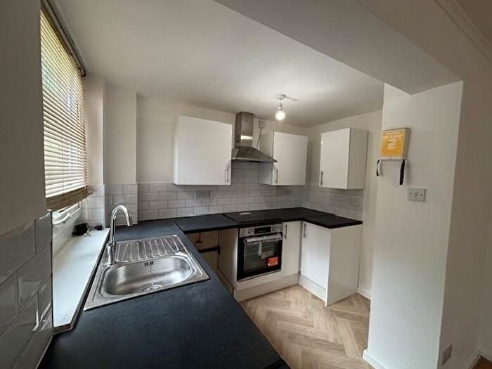 Studio To Rent In Ross Road, South Norwood, SE25