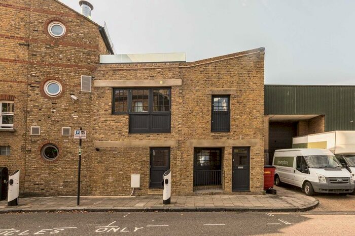 2 Bedroom Property To Rent In Edgel Street, London, SW18