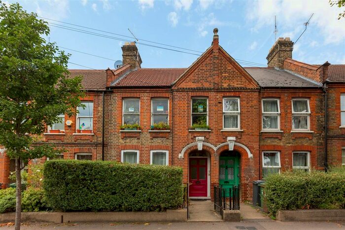 1 Bedroom Flat To Rent In Hawarden Road, London, E17