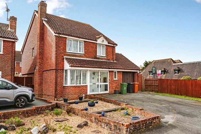 4 Bedroom Detached House For Sale In Cleveland Close, Eastbourne, BN23