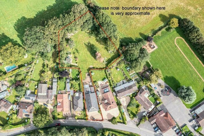 4 Bedroom Detached House For Sale In Picklepythe Lane, Beenham, Reading, Berkshire, RG7