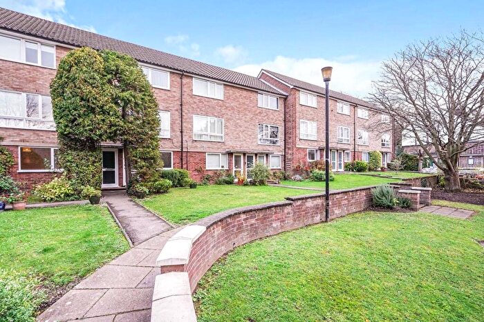 2 Bedroom Flat To Rent In Langley Park Road, Sutton, SM2