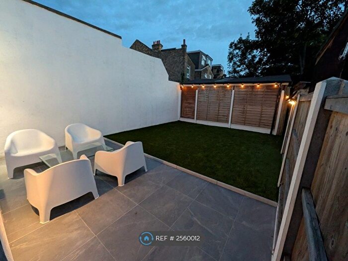 2 Bedroom Flat To Rent In Francis Road, London, E10