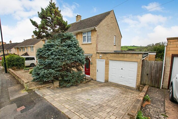 4 Bedroom Semi Detached House For Sale In Leighton Road, Bath, Somerset, BA1