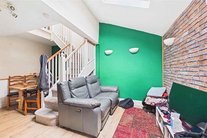 2 Bedroom Flat For Sale In Gloucester Road, Horfield, Bristol, BS7