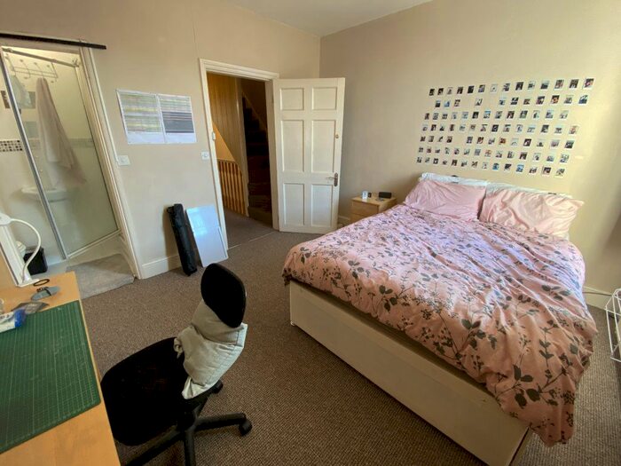 4 Bedroom Property To Rent In Hospital Lane, Canterbury, CT1