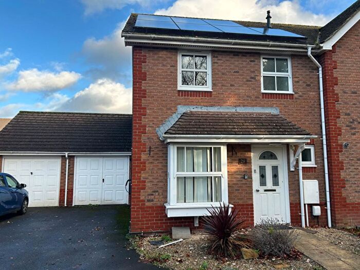 3 Bedroom Semi Detached House To Rent In Amber Gardens, Andover, Hampshire, SP10