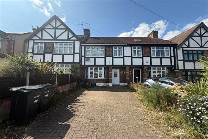 4 Bedroom Terraced House To Rent In Hillside Avenue, Woodford Green, IG8