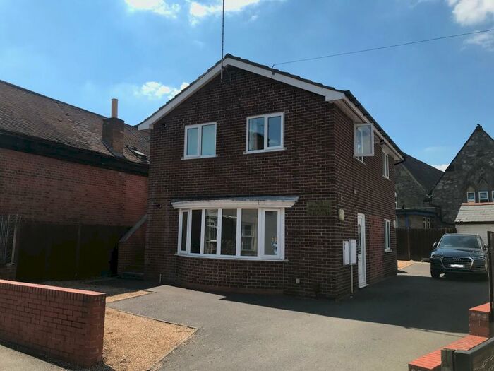 1 Bedroom Flat To Rent In Silver Street, Whitwick, LE67