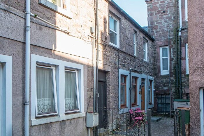 2 Bedroom Flat For Sale In Craighead House, The Cross, Crieff, Perthshire, PH7