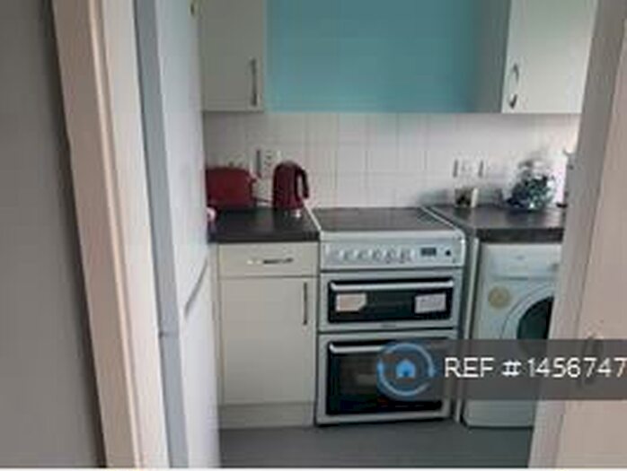 1 Bedroom Flat To Rent In Snells Park, London, N18