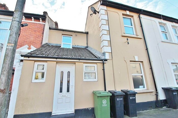 2 Bedroom Terraced House To Rent In Gladys Avenue, North End, PO2