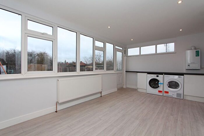 3 Bedroom Semi-detached House To Rent In Constable Gardens, Edgware, HA8