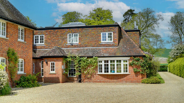 5 Bedroom Semi-Detached House To Rent In West Stowell, SN8