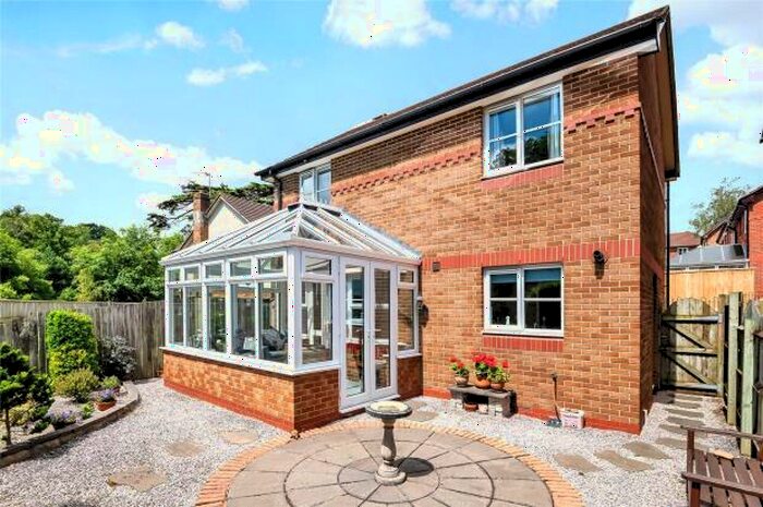 3 Bedroom Detached House For Sale In Port Mer Close, Exmouth, Devon, EX8