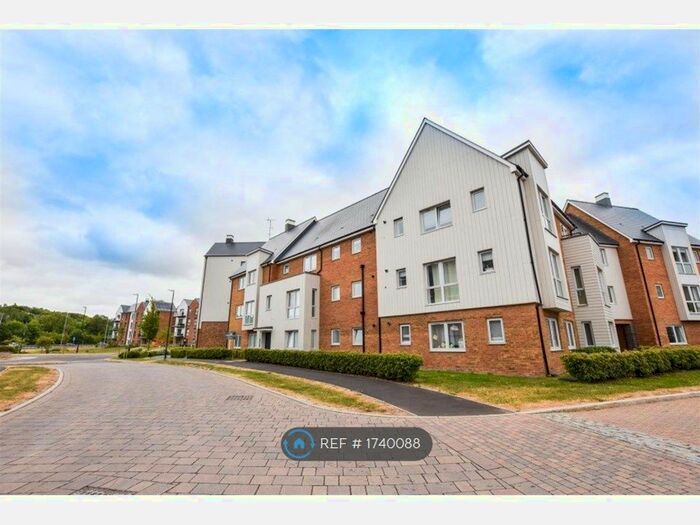 2 Bedroom Flat To Rent In Castleridge Drive, Greenhithe, DA9