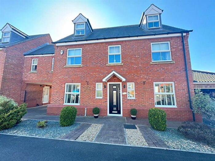 5 Bedroom Link Detached House For Sale In Beech Wood, Castle Eden, Hartlepool, TS27