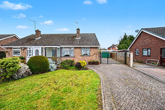 2 Bedroom Semi-Detached Bungalow For Sale In Juliet Drive, Woodlands, Rugby, CV22