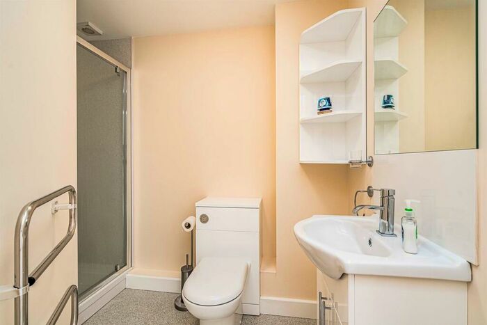 2 Bedroom Apartment To Rent In Castle Court, Dudley, DY2