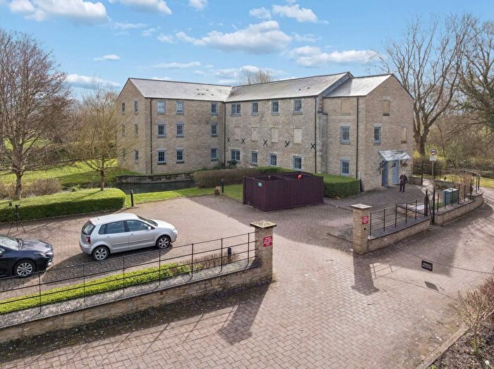 2 Bedroom Flat For Sale In Witan Way, Witney, OX28