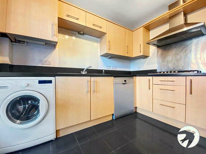 4 Bedroom Town House To Rent In Rileys Park Drive, Rochester, ME2