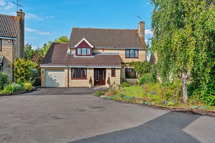 4 Bedroom Detached House For Sale In The Cursus, Lechlade, Gloucestershire, GL7