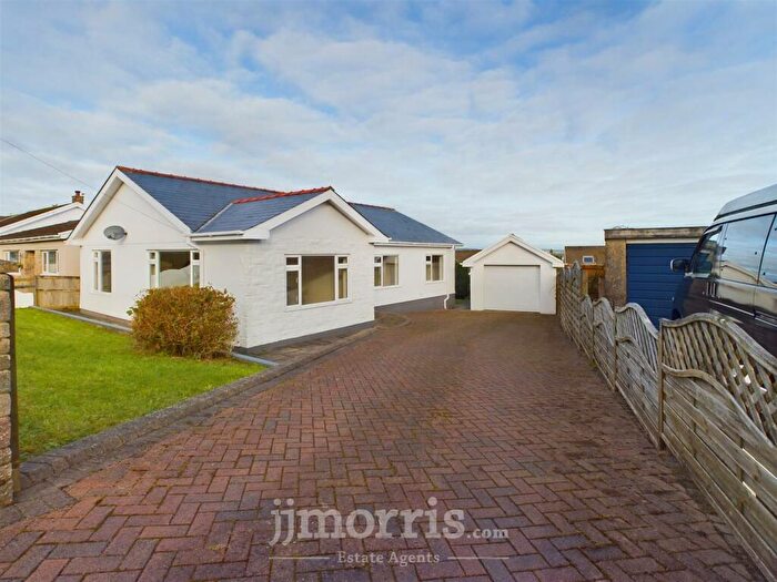 3 Bedroom Detached Bungalow For Sale In Douglas James Way, Haverfordwest, SA61