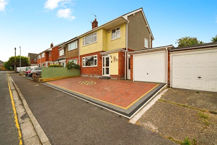 3 Bedroom Semi-Detached House For Sale In Nantwich Close, Wirral, CH49