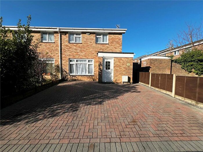 3 Bedroom Semi-Detached House To Rent In Bracken Road, North Baddesley, Southampton, Hampshire, SO52