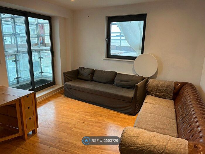 2 Bedroom Flat To Rent In Ikon House, London, E1W