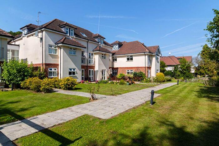1 Bedroom Retirement Property For Sale In Limpsfield Road, Warlingham, CR6