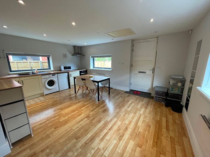 1 Bedroom Studio To Rent In Uxbridge, UB8